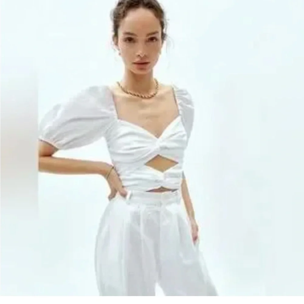 Reformation Karina Linen White Cutout Puff-Sleeve Top. Size 4